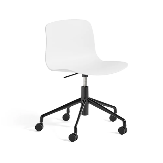 HAY About a Chair 50 kontorsstol white, svart stativ med hjul