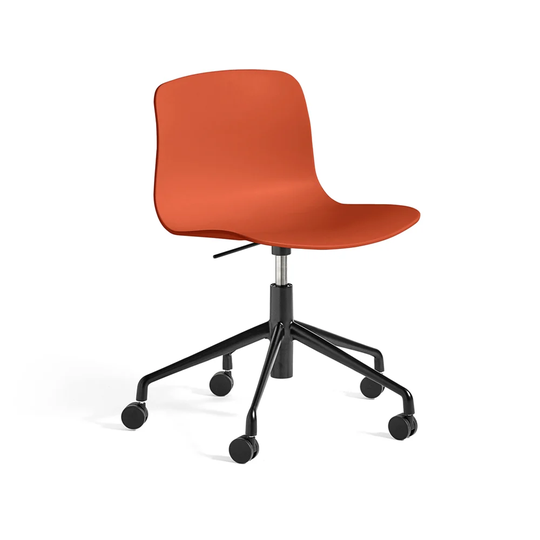 HAY About a Chair 50 kontorsstol orange, svart stativ med hjul