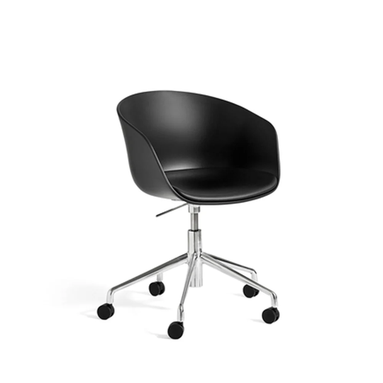 HAY About a Chair 52 kontorsstol, klädd sits läder sierra si1001 black, svart skal, alu.stativ med hjul