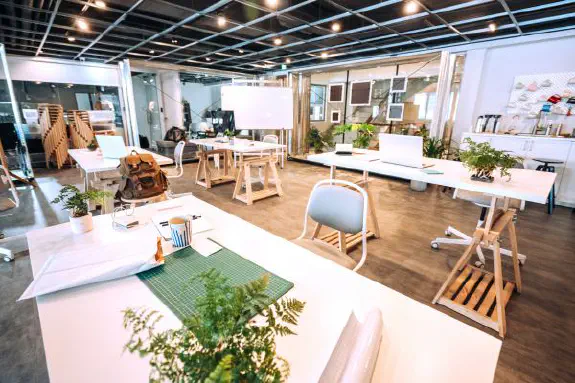 Den nya arbetsplatsrevolutionen: Kontorsrum för företag och co-Working